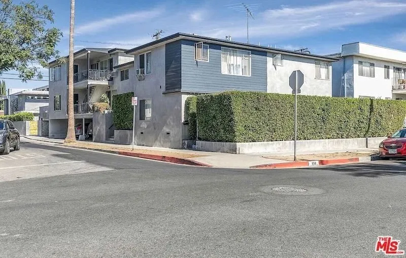 7452 Romaine St., West Hollywood, Multifamily – 8 units