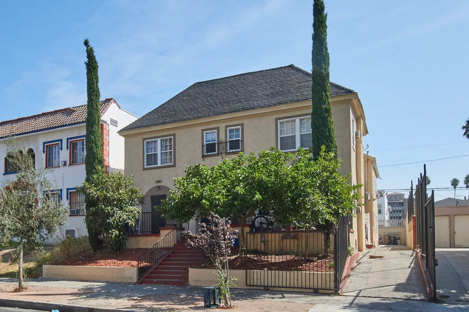 848 S. Normandie Ave, Los Angels, Multifamily – 4 units