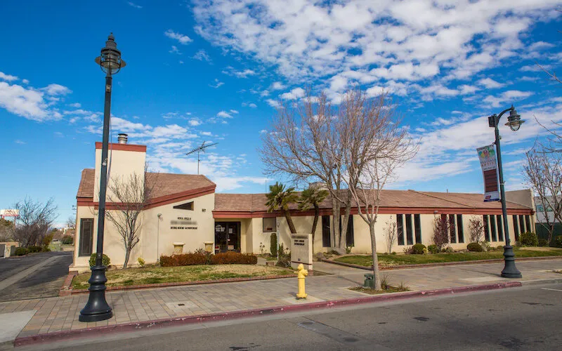 867 W Lancaster Blvd, Lancaster