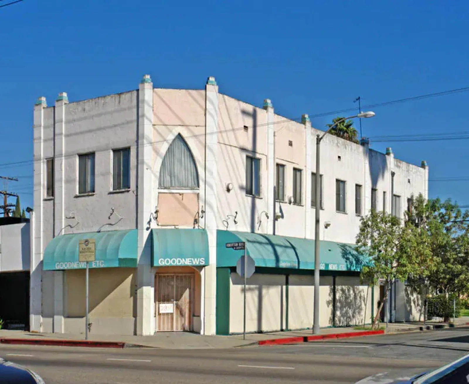 8957 Hargis St, Los Angeles, Mixed-use building (vacant)
